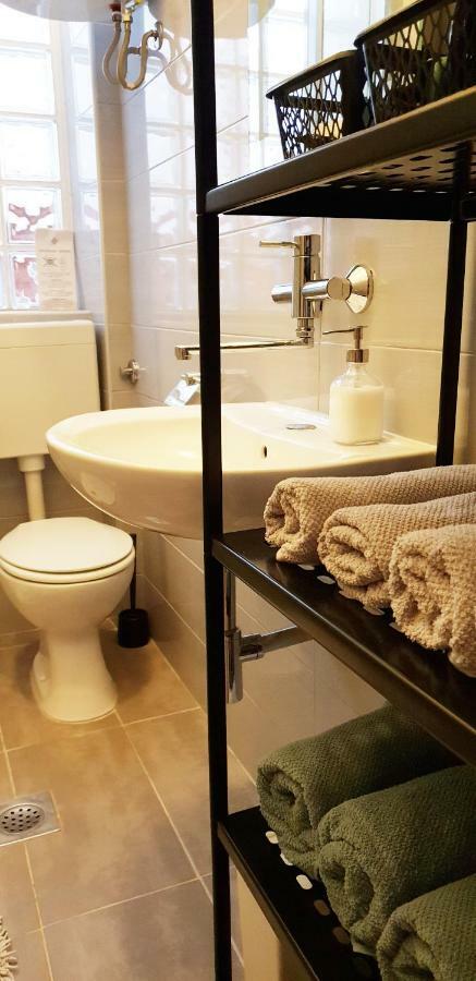 Apartman Kyra พูลา ภายนอก รูปภาพ